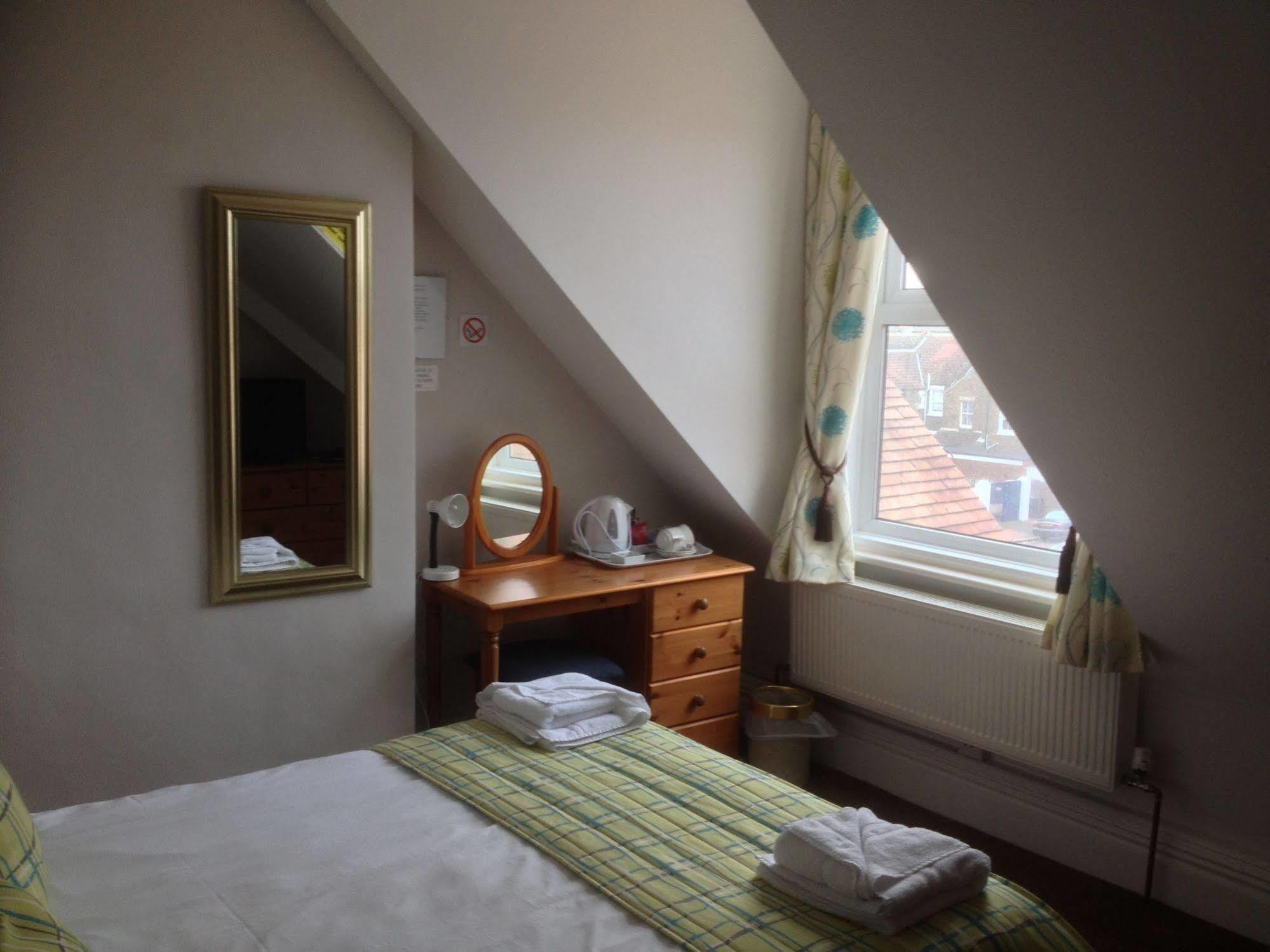 By The Sea Bed And Breakfast WTA WTA Eastbourne Exterior foto