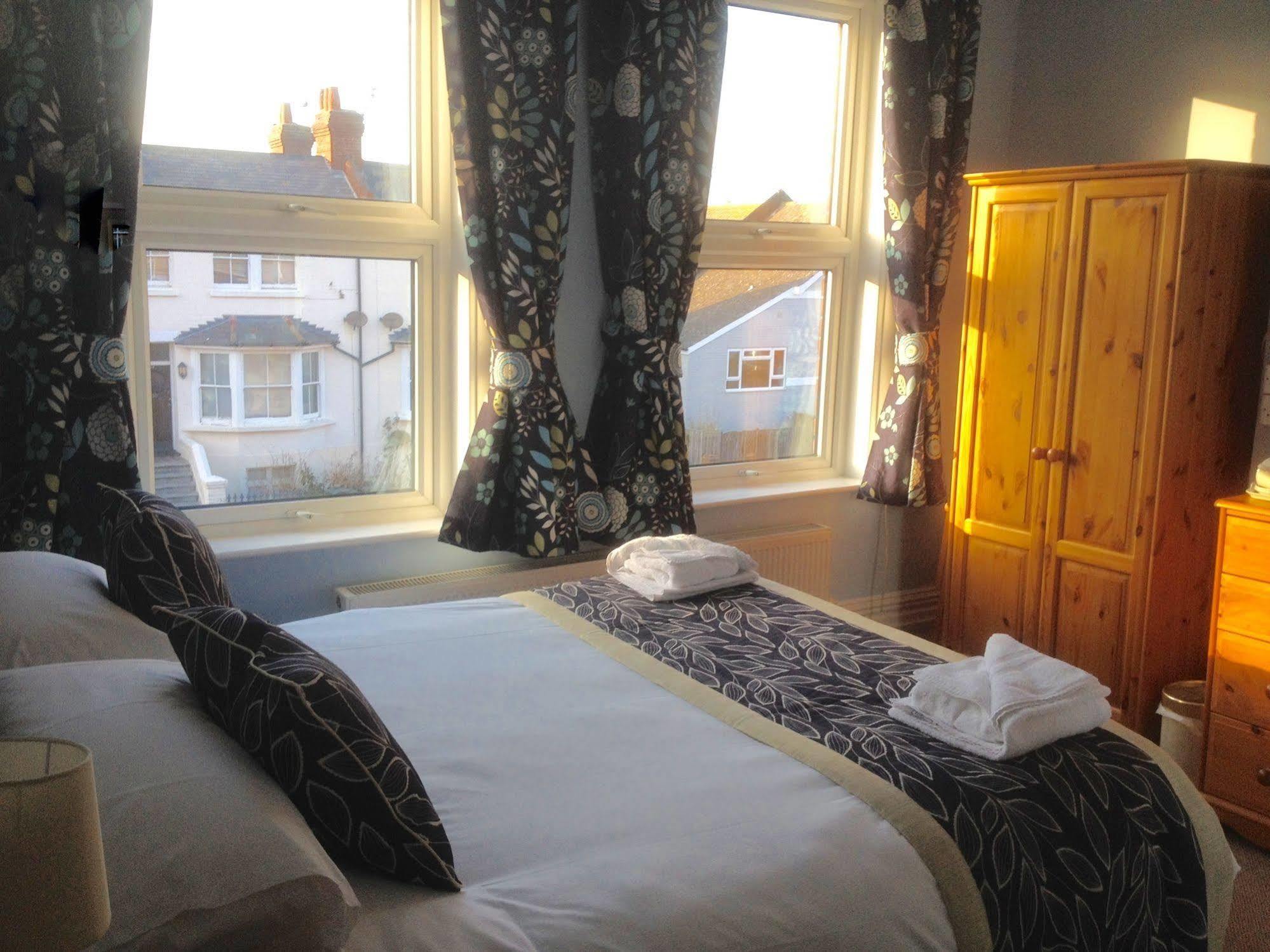 By The Sea Bed And Breakfast WTA WTA Eastbourne Exterior foto